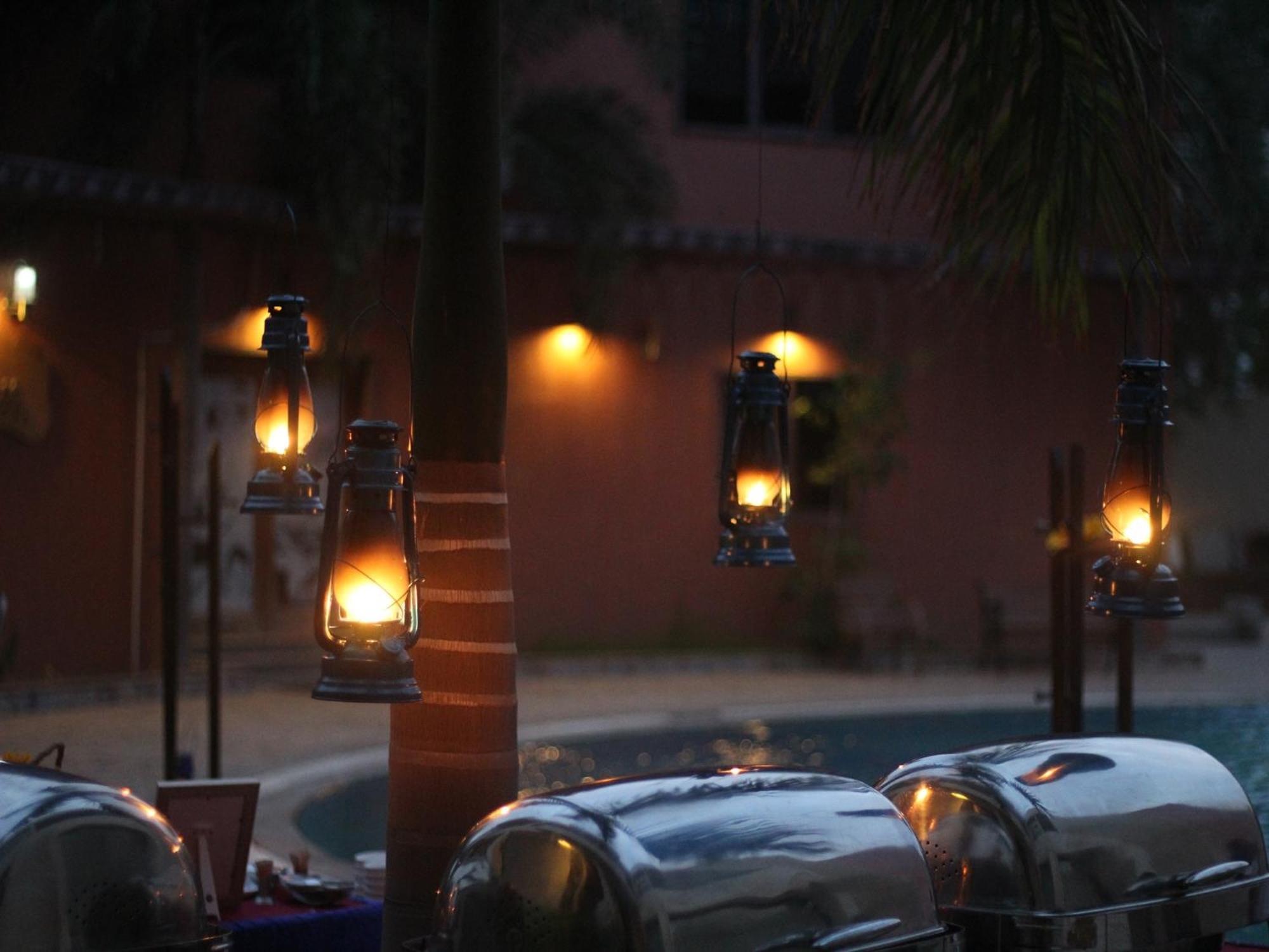 Hotel Seven Sky Clarks Exotica Bhuj Exteriér fotografie