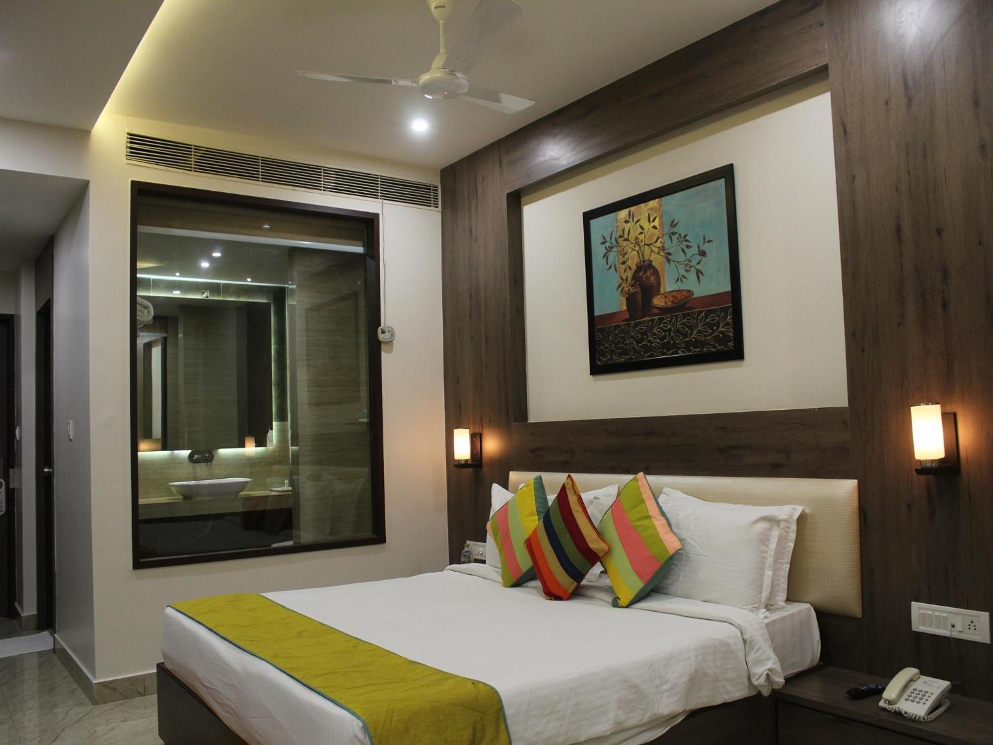 Hotel Seven Sky Clarks Exotica Bhuj Exteriér fotografie