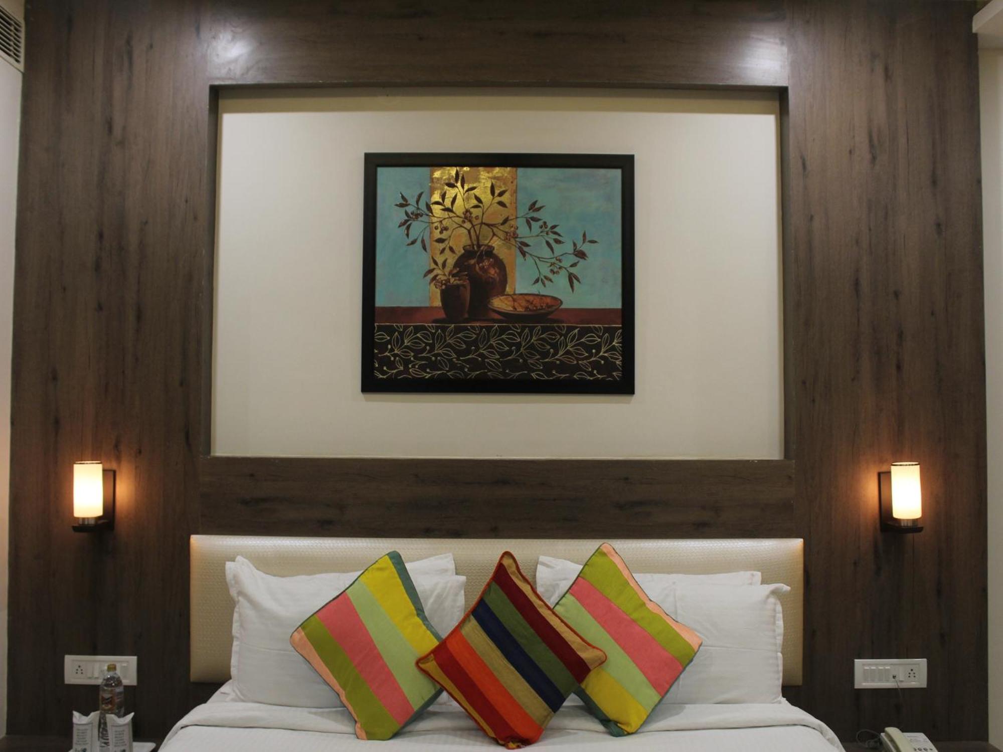 Hotel Seven Sky Clarks Exotica Bhuj Exteriér fotografie