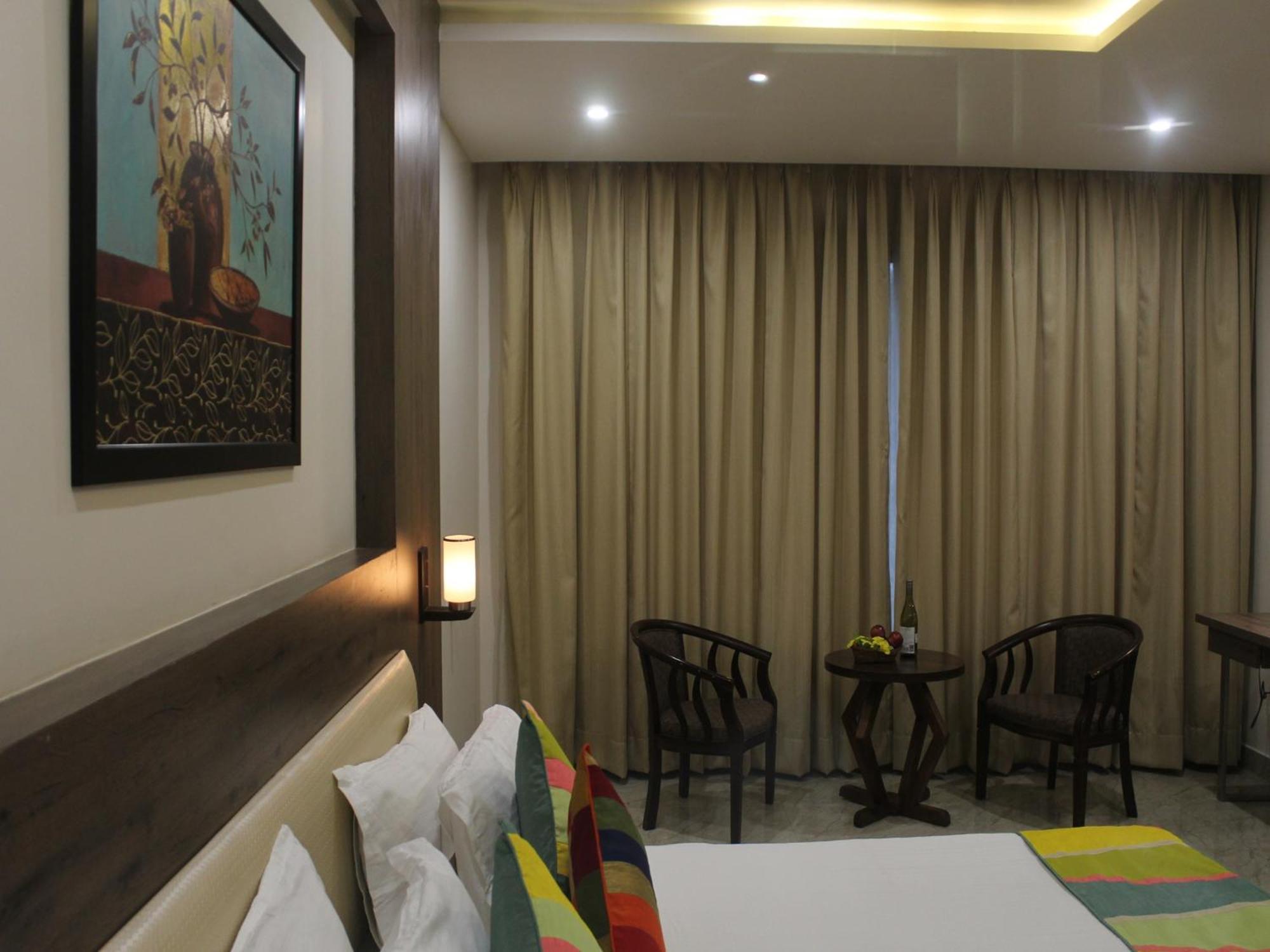 Hotel Seven Sky Clarks Exotica Bhuj Exteriér fotografie